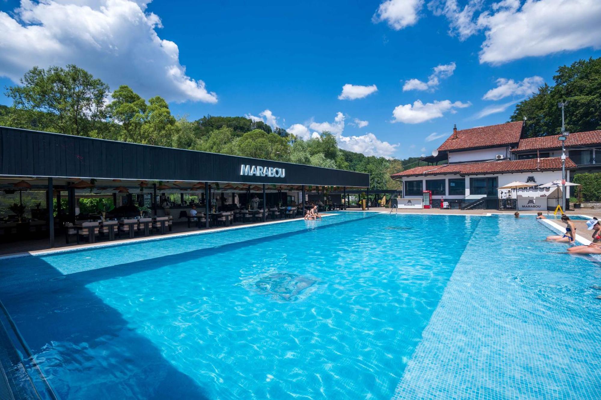 Marabou Resort Брашов Экстерьер фото